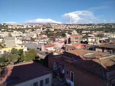 Foto Appartamento in Via Caduti Del Lavoro, Catania di 90 m² in vendita