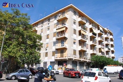 Foto Appartamento in Via Piemonte, Messina di 138 m² con 4 locali