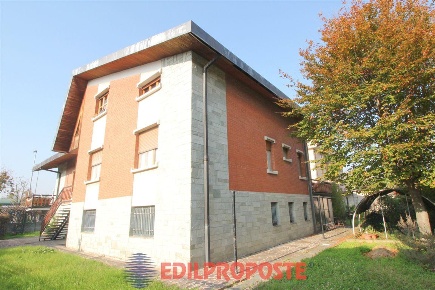 Foto Villa in via monte amiata, Limbiate in vendita