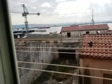 Foto Appartamento in Via Marina di Ponente, Augusta di 80 m² con 4 locali