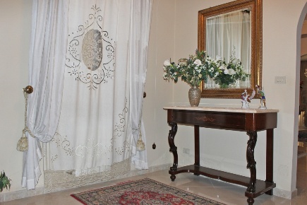 Foto Appartamento in Via Principe Umberto, Augusta di 224 m² con 9 locali