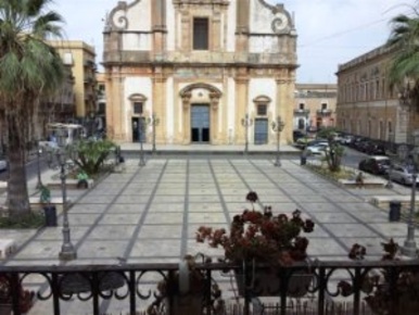 Foto Appartamento in Via Principe Umberto, Augusta di 145 m² con 6 locali