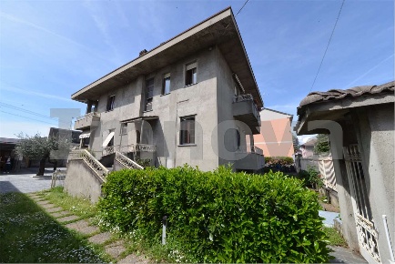 Foto Appartamento in via Valsugana 10, Cesano Maderno di 112 m² in vendita