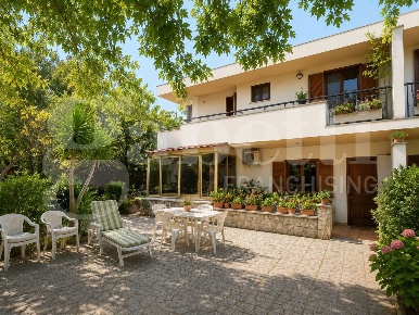 Foto Villa unifamiliare in Via Foscolo 53, Anzio Spadellata - Cinque Miglia