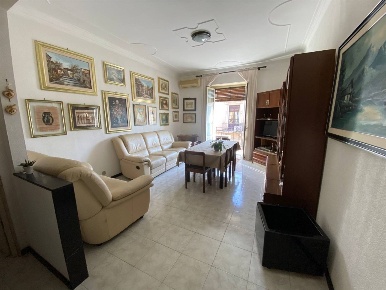 Foto Appartamento in via vincenzo giuffrida 61, Catania di 110 m²