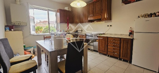 Foto Appartamento a Carrara Marina di Carrara di 80 m² con 4 locali