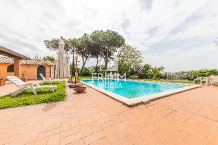 Foto Villa unifamiliare in Via della Torretta, Castel Gandolfo Centro