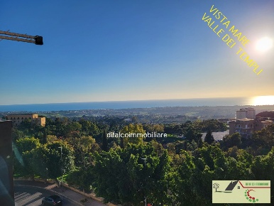 Foto Appartamento in VIA CRISPI, Agrigento di 150 m² con 10 locali