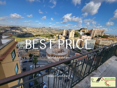 Foto Appartamento in via salita madonna angeli, Agrigento di 180 m²