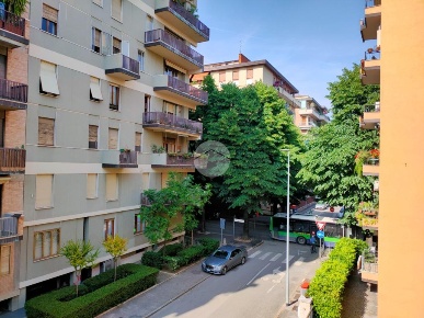 Foto Appartamento a Verona di 145 m² con 5 locali in vendita