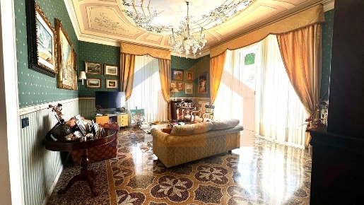Foto Appartamento in Via Famagosta, Savona Villetta, Valloria di 233 m²