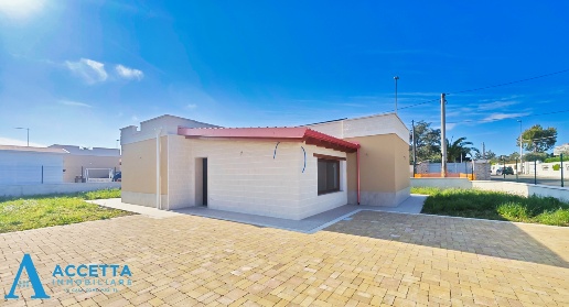 Foto Villa unifamiliare in Via Dayala, Taranto Talsano - San Donato