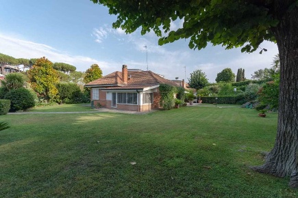 Foto Villa unifamiliare in Vicolo del Casale Lumbroso, Roma Casal Lumbroso