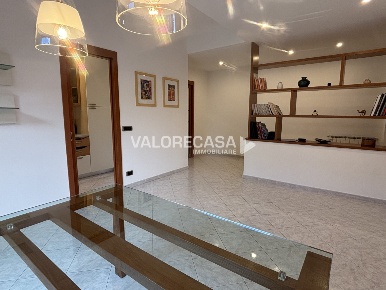 Foto Appartamento a Carrara di 85 m² con 4 locali in vendita