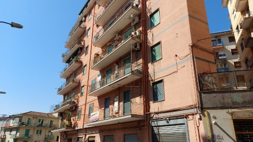 Foto Appartamento in via f. la francesca, Salerno di 90 m² con 3 locali