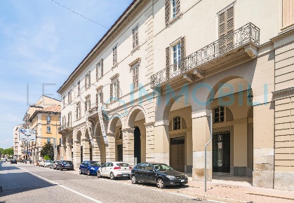 Foto Appartamento in Corso Martiri della Liberazione, Lecco Centro di 40 m²