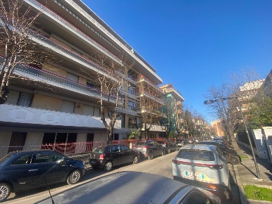 Foto Magazzino in Viale Regina Elena 235, Pescara Lungomare - Strada Parco