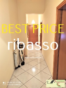 Foto Appartamento in via gioeni, Agrigento di 160 m² con 6 locali