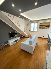 Foto Appartamento a Savona Centro Storico di 80 m² con 3 locali in affitto
