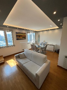 Foto Appartamento a Savona Centro Storico di 80 m² con 3 locali in affitto