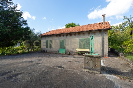 Foto Villa unifamiliare in Contrada Scolaro Cisterna, Adrano di 100 m²