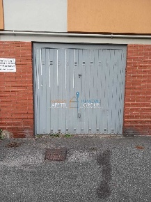Foto Magazzino in Via Pietro Tacca 1, Carrara Centro di 269 m² con 2 locali