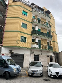 Foto Magazzino in VIA NITTO DE ROSSI 58, Bari Libertà di 127 m² in vendita