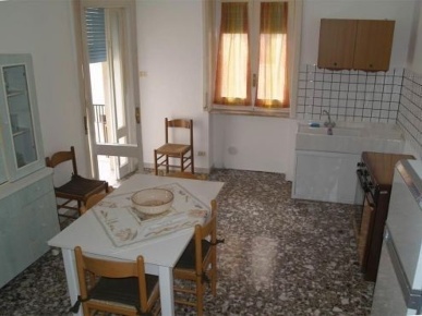 Foto Appartamento in via antonio bortone, Lecce di 130 m² con 4 locali