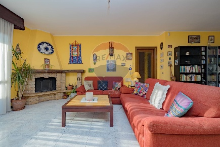 Foto Appartamento a Milano Gratosoglio di 122 m² con 3 locali in vendita