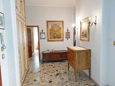 Foto Appartamento a Siena di 125 m² con 5 locali in vendita
