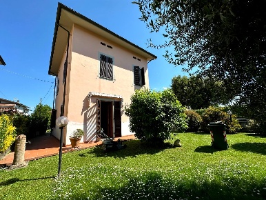 Foto Villa a Lucca in vendita