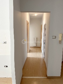 Foto Appartamento in Via Orazio Petruccelli, Potenza Centro di 90 m²
