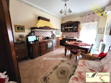 Foto Appartamento in via gioeni, Agrigento con 5 locali in vendita