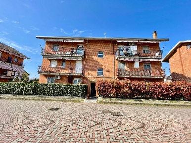 Foto Appartamento a Alessandria Cristo di 132 m² con 6 locali in vendita