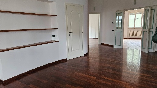 Foto Appartamento in Zona Licei, Fano in vendita