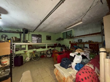 Foto Magazzino in Via Monte Sabotino 1, Cinisello Balsamo di 47 m²