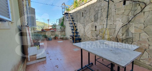 Foto Appartamento in Tibullo, Napoli Fuorigrotta di 80 m² con 3 locali