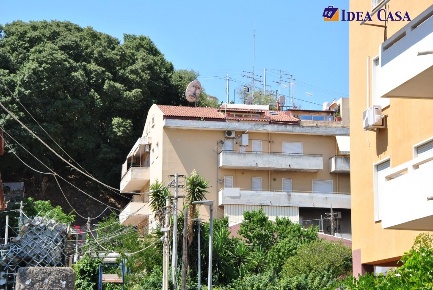 Foto Appartamento in Via Diaz n. 12, Messina di 80 m² con 3 locali