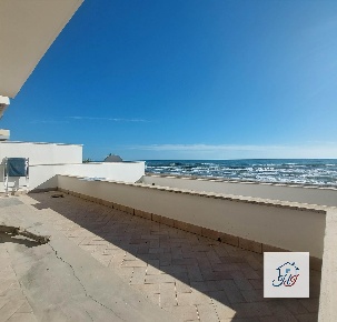 Foto Appartamento a Anzio Lavinio Mare di 97 m² con 6 locali in vendita