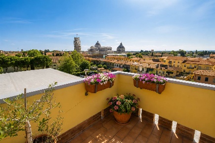 Foto Attico a Pisa Porta a Lucca di 170 m² con 7 locali in vendita