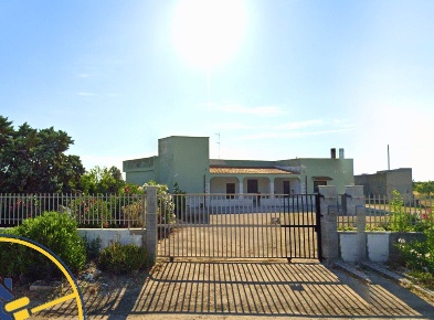 Foto Villa unifamiliare in SS 16, Brindisi di 211 m² con 9 locali in aste