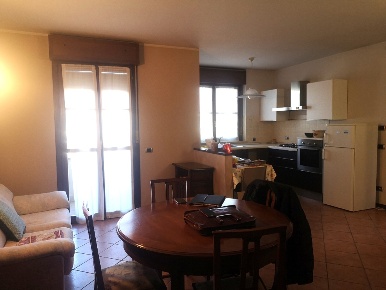 Foto Appartamento in via degli opifici, Cremona di 93 m² con 3 locali