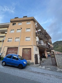 Foto Appartamento in Via Torrente Reginella 1, Messina di 114 m² in vendita
