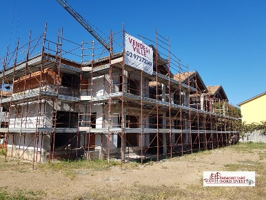 Foto Villa unifamiliare in Via Ada Negri, Abbiategrasso di 211 m²