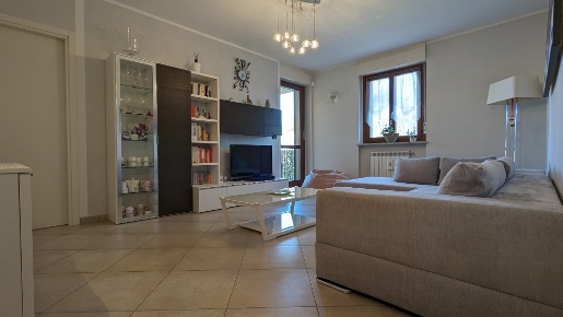 Foto Appartamento in via giacomo scotti 37, Asti di 105 m² con 4 locali