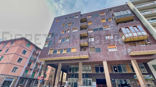 Foto Appartamento a Piombino Centro di 106 m² con 5 locali in vendita