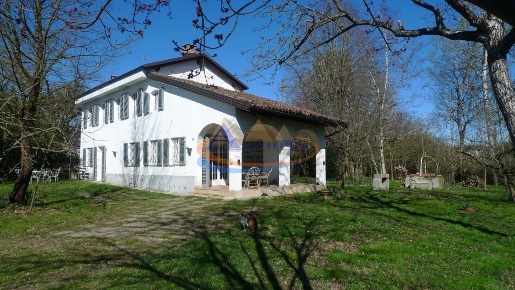 Foto Villa unifamiliare in Via Dei Preti, Alessandria di 329 m² in vendita