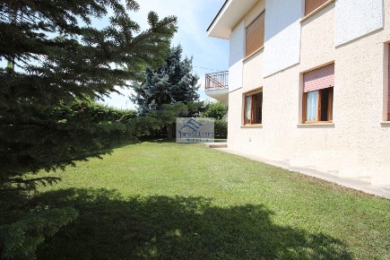 Foto Appartamento a Alba Scaparone, Biglini, Magliano di 90 m² con 3 locali