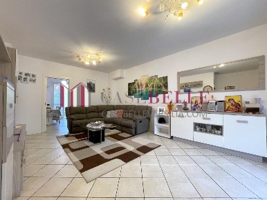 Foto Villa a schiera a Camaiore Capezzano Pianore di 160 m² con 5 locali