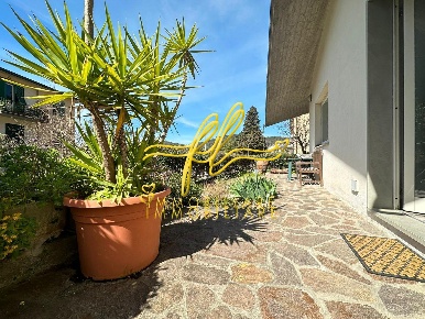 Foto Villa unifamiliare a Rosignano Marittimo di 170 m² con 5 locali